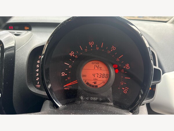 Used Toyota AYGO 2015 for sale - 76201442: Photo 11