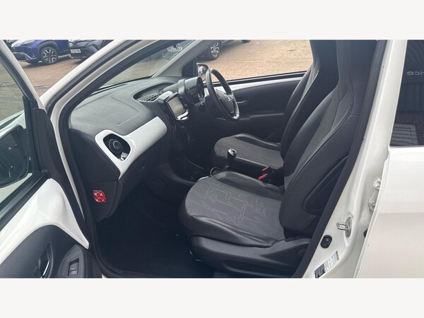 Used Toyota AYGO 2015 for sale - 76201442: Photo 12