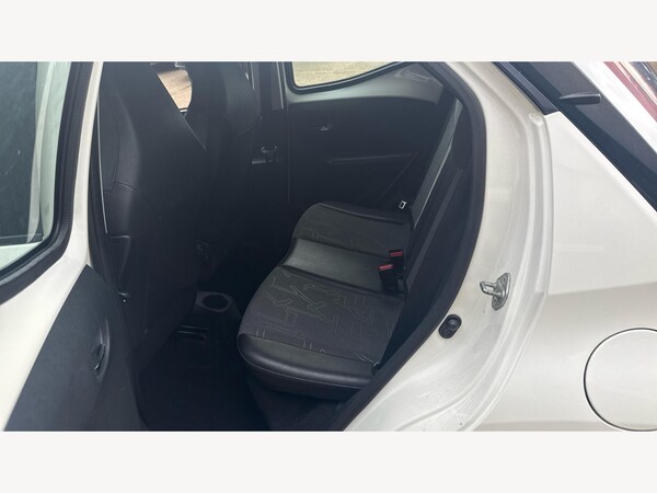 Used Toyota AYGO 2015 for sale - 76201442: Photo 15
