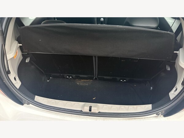 Used Toyota AYGO 2015 for sale - 76201442: Photo 16