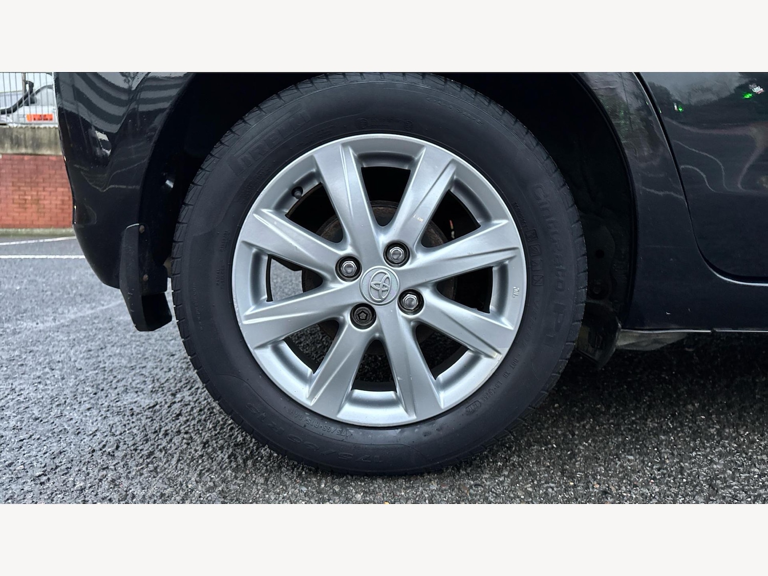 Used Toyota Yaris 2013 for sale - 76613182: Photo 20