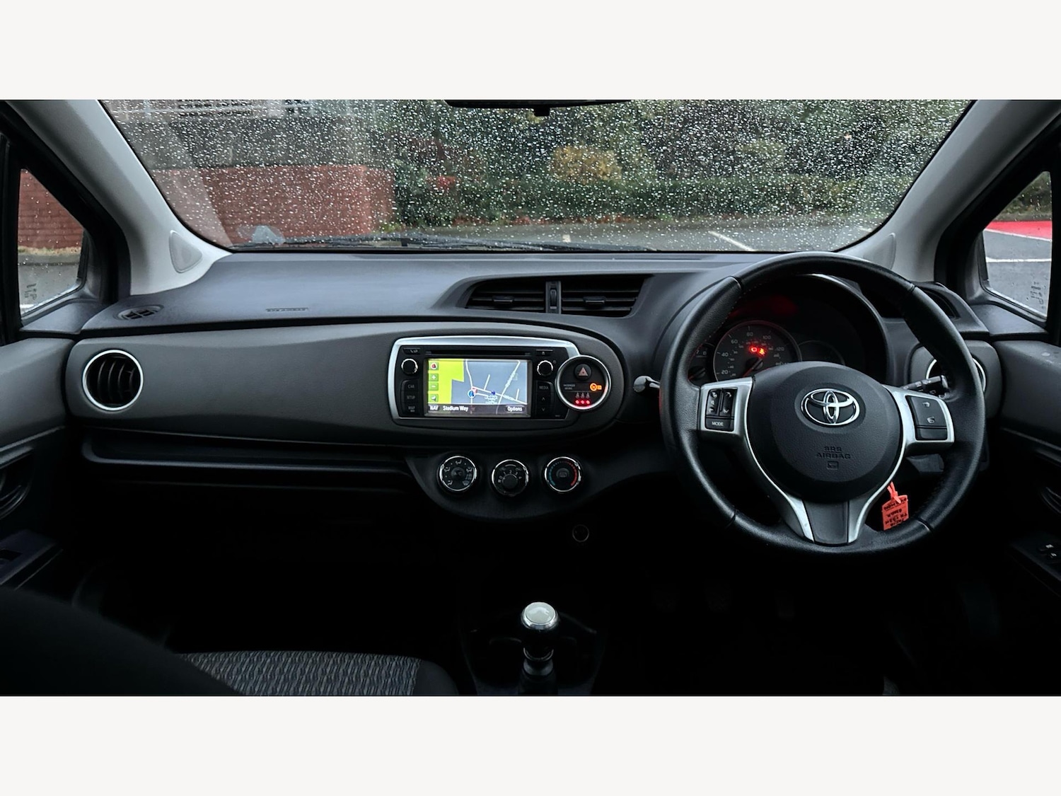 Used Toyota Yaris 2013 for sale - 76613182: Photo 7