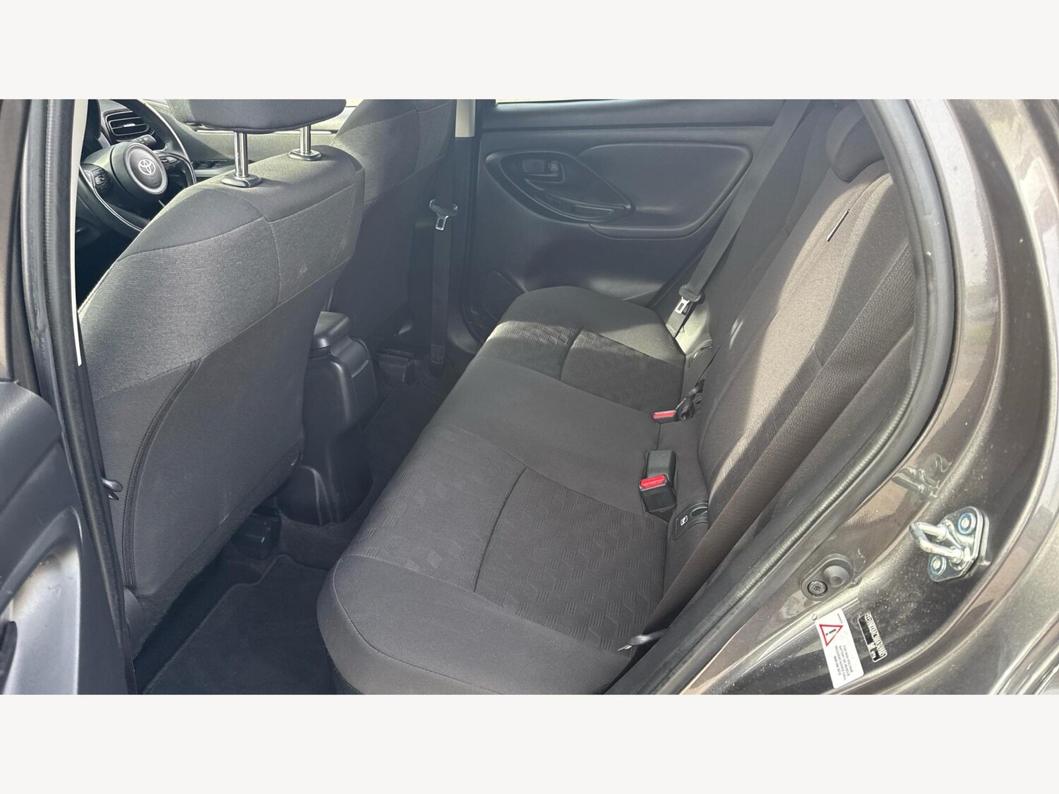 Used Toyota Yaris for sale - 77808419: Photo 15