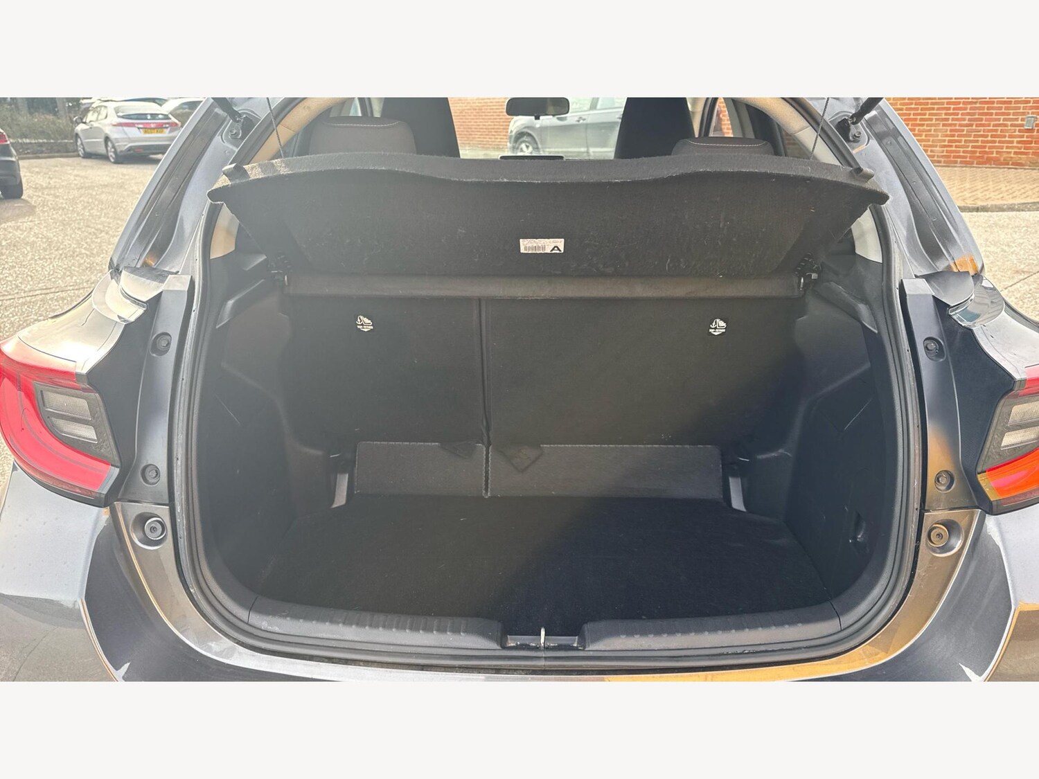 Used Toyota Yaris for sale - 77808419: Photo 16