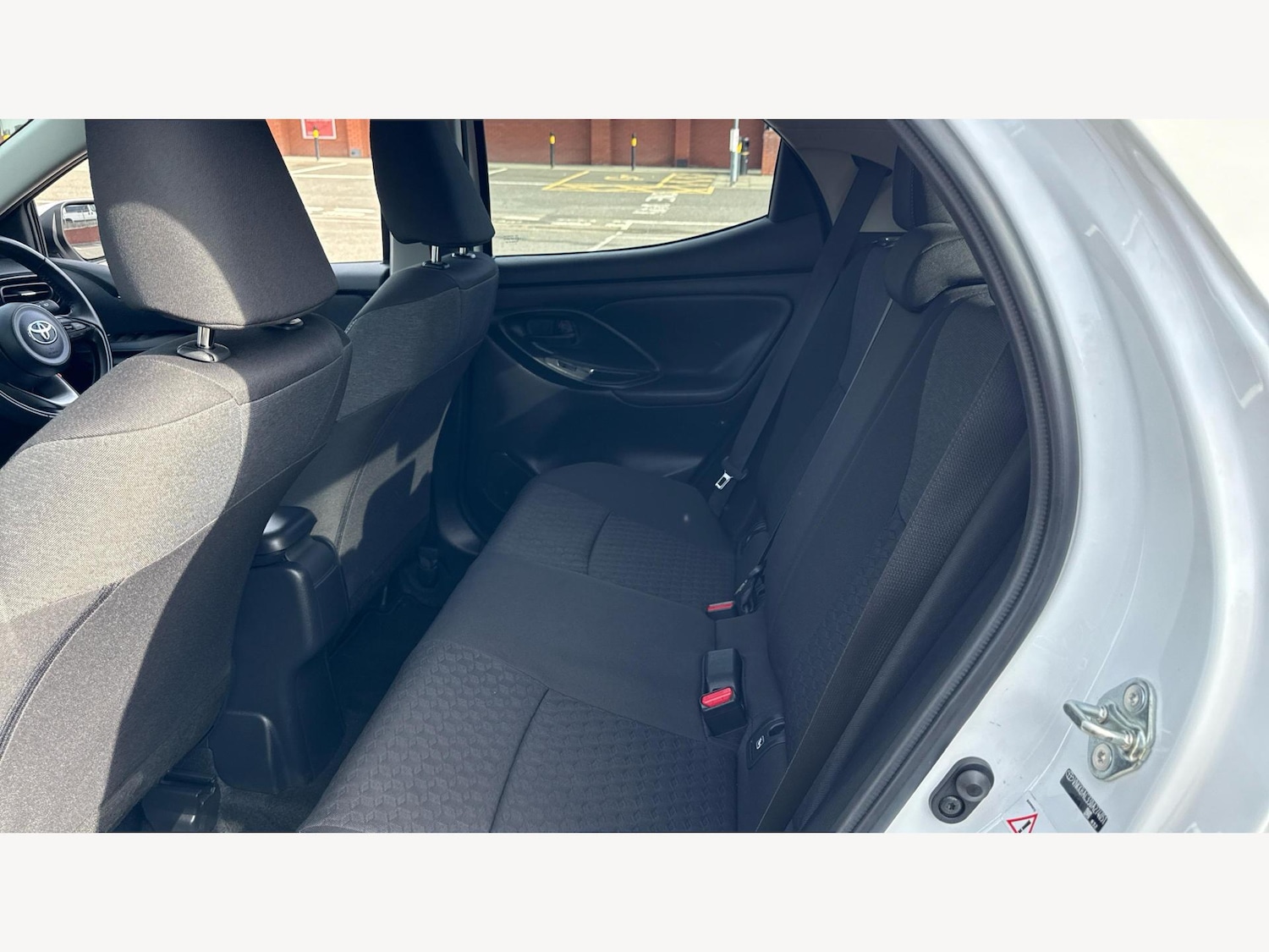 Used Toyota Yaris 2023 for sale - 76370433: Photo 15