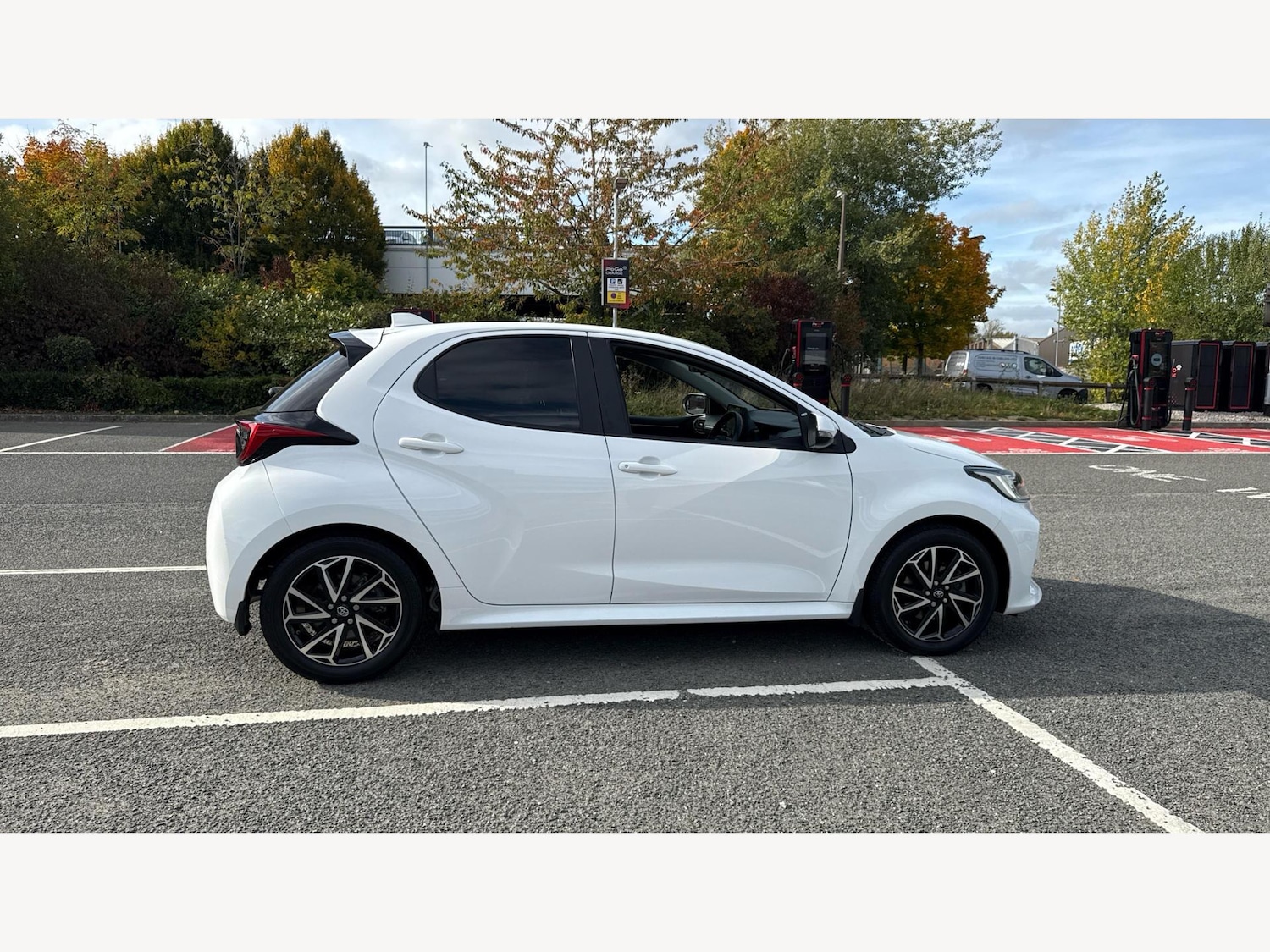 Used Toyota Yaris 2023 for sale - 76370433: Photo 18