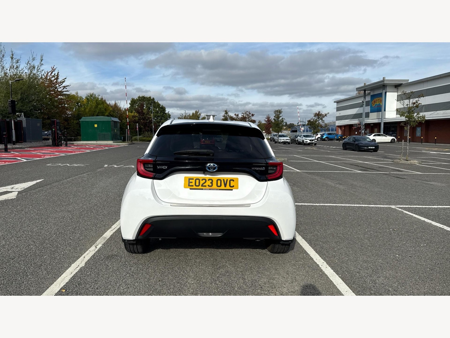 Used Toyota Yaris 2023 for sale - 76370433: Photo 21