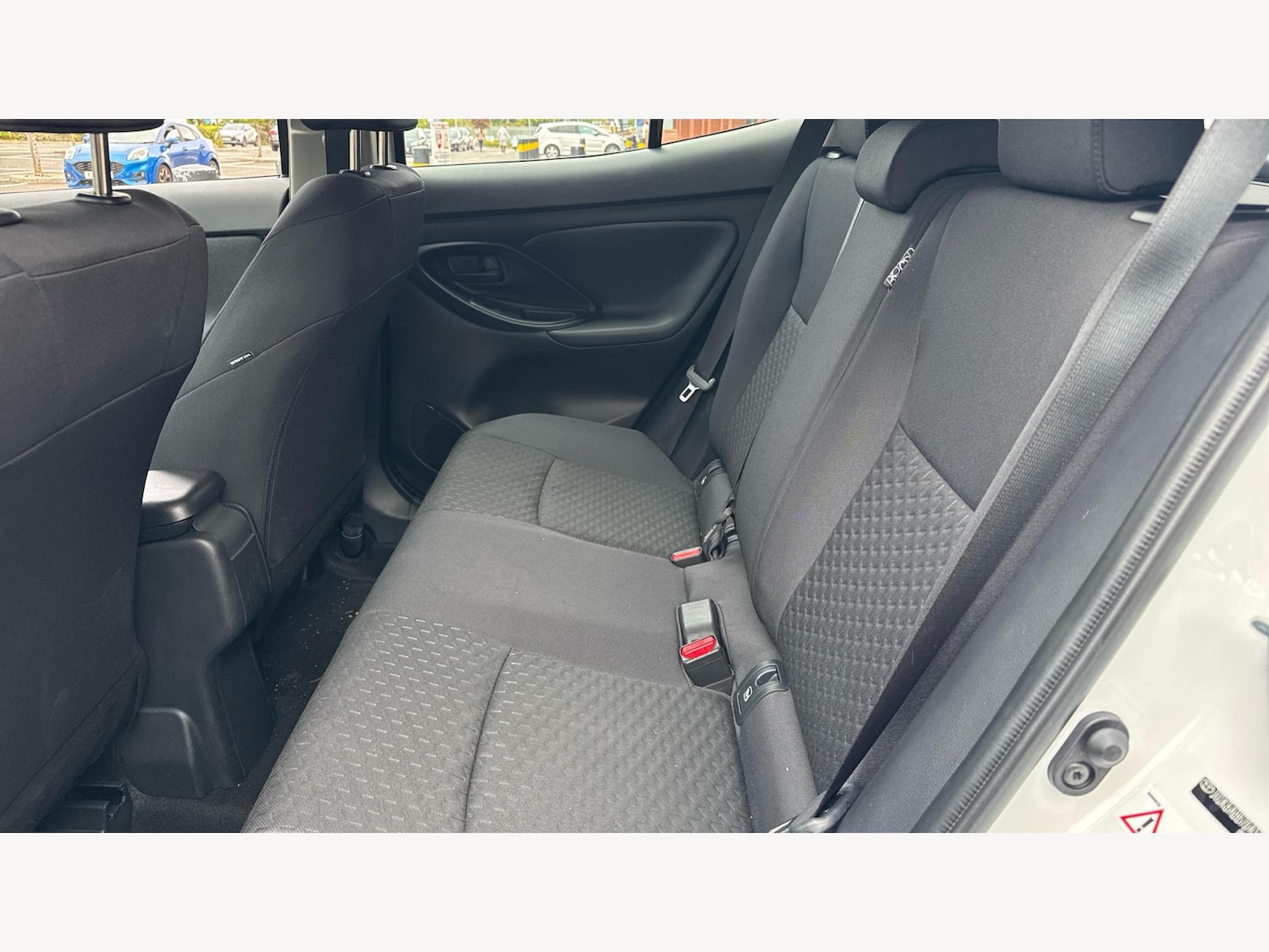 Used Toyota Yaris Cross 2025 for sale - 76200190: Photo 15
