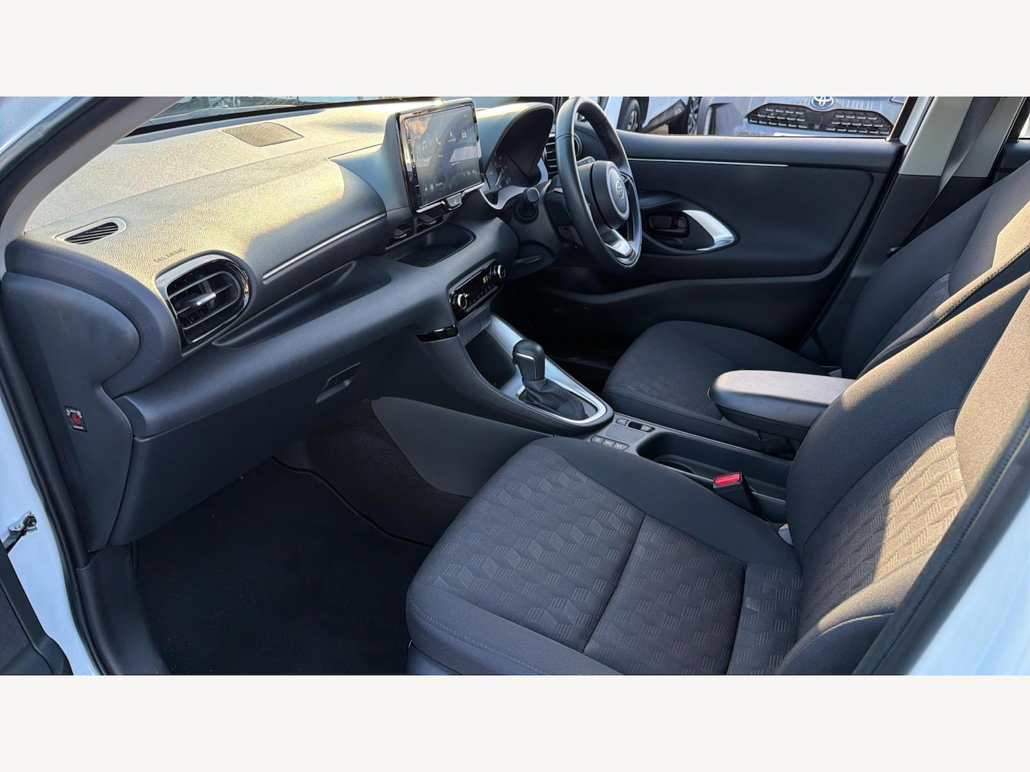 Used Toyota Yaris 2024 for sale - 77057276: Photo 12