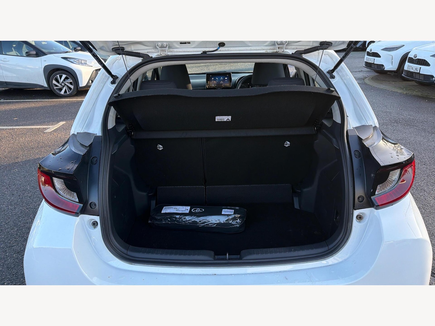 Used Toyota Yaris 2024 for sale - 77057276: Photo 16