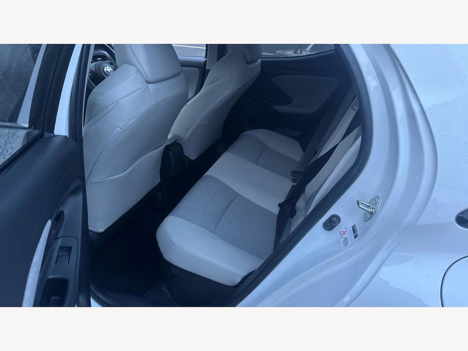 Used Toyota Yaris for sale - 77626146: Photo 15