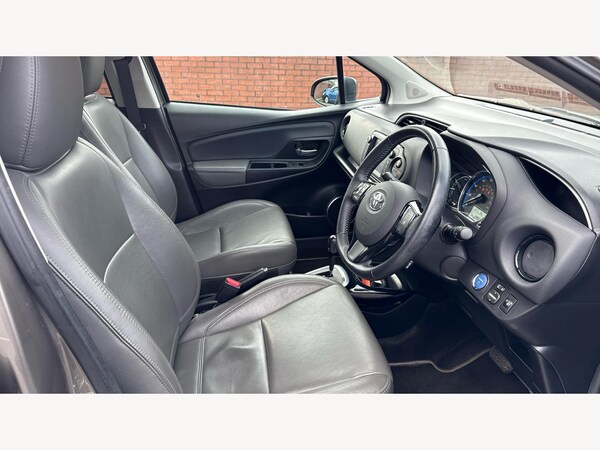 Used Toyota Yaris 2017 for sale - 76199761: Photo 13