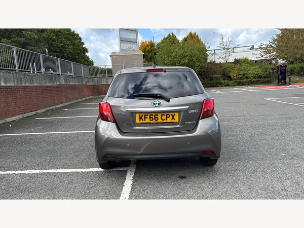 Used Toyota Yaris 2017 for sale - 76199761: Photo 21