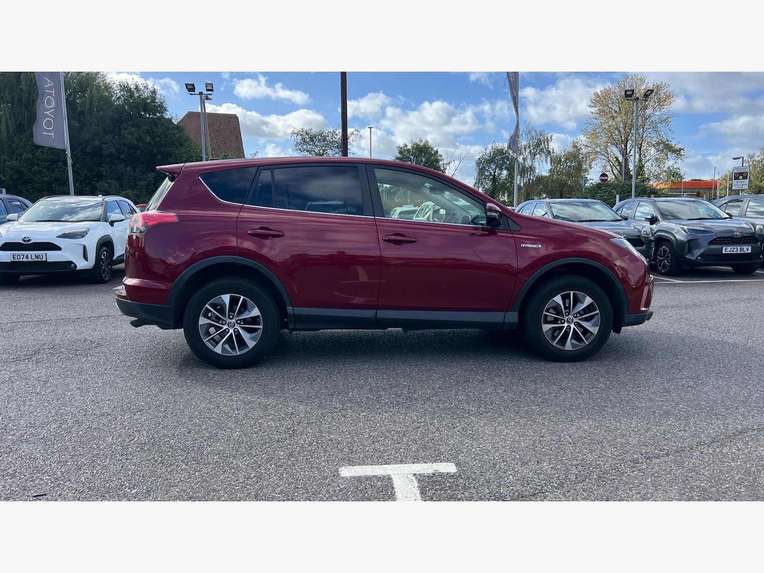 Used Toyota RAV4 2018 for sale - 76200168: Photo 18