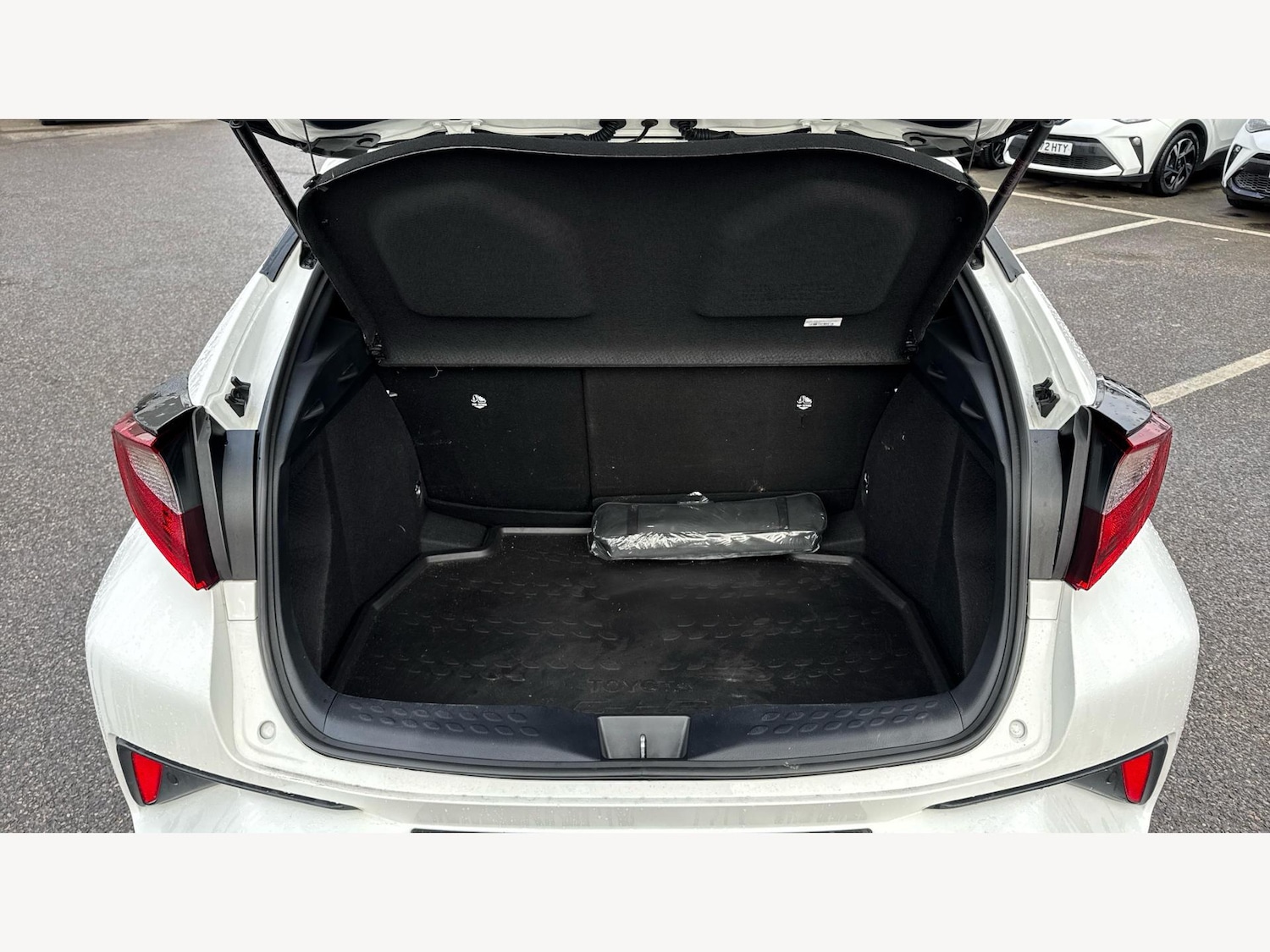 Used Toyota C-HR 2023 for sale - 77191639: Photo 16