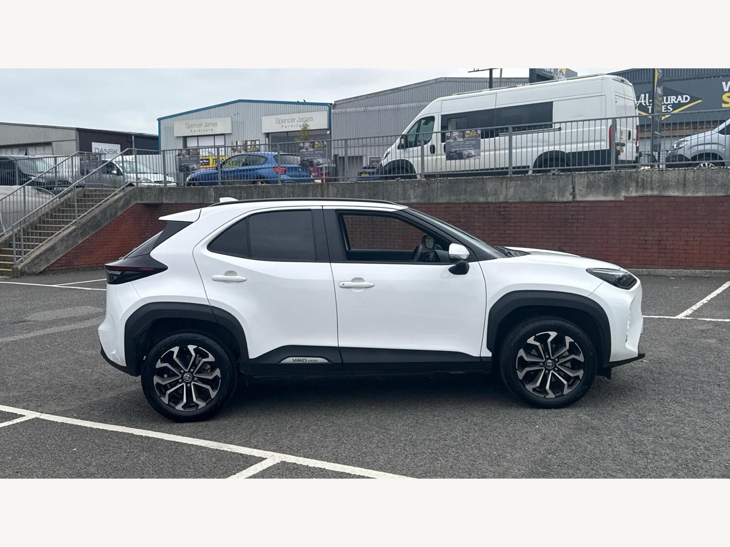 Used Toyota Yaris Cross 2024 for sale - 76371591: Photo 18