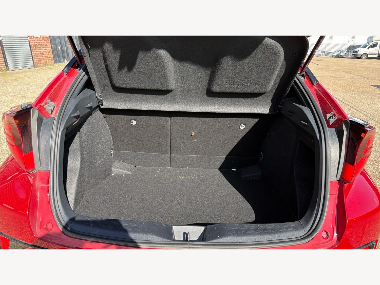 Used Toyota C-HR 2023 for sale - 77909232: Photo 16