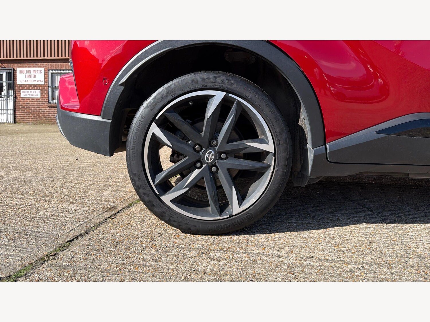 Used Toyota C-HR 2023 for sale - 77909232: Photo 20