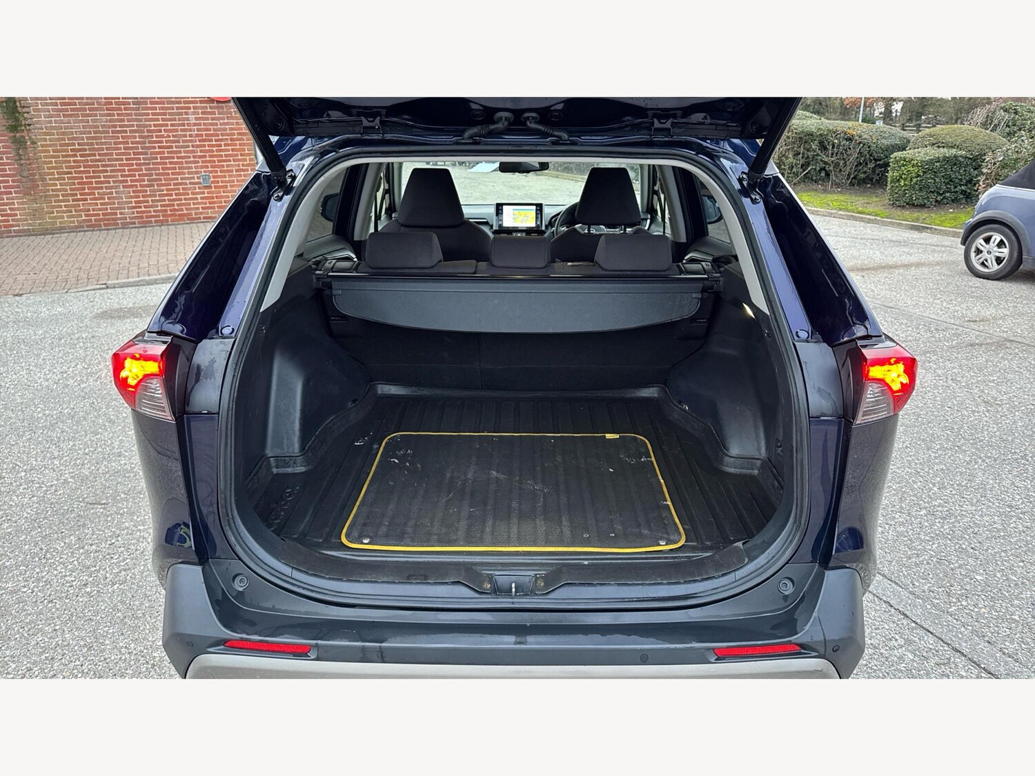 Used Toyota RAV4 2022 for sale - 77057277: Photo 16