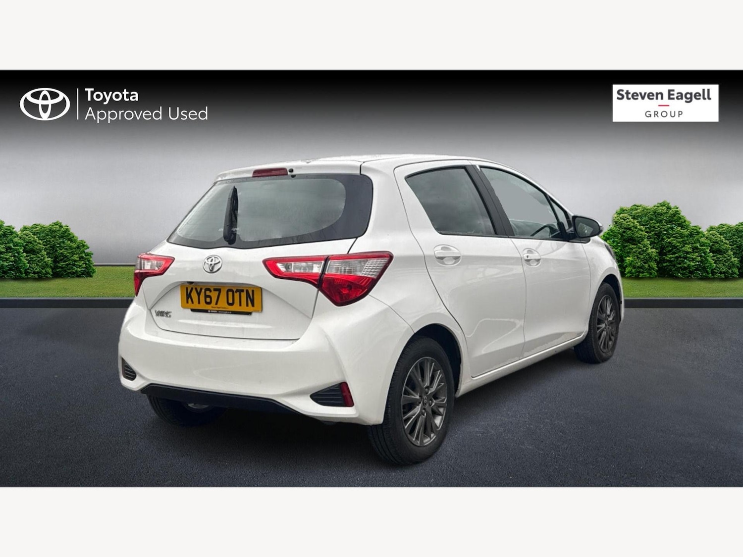 Used Toyota Yaris 2017 for sale - 76612785: Photo 2