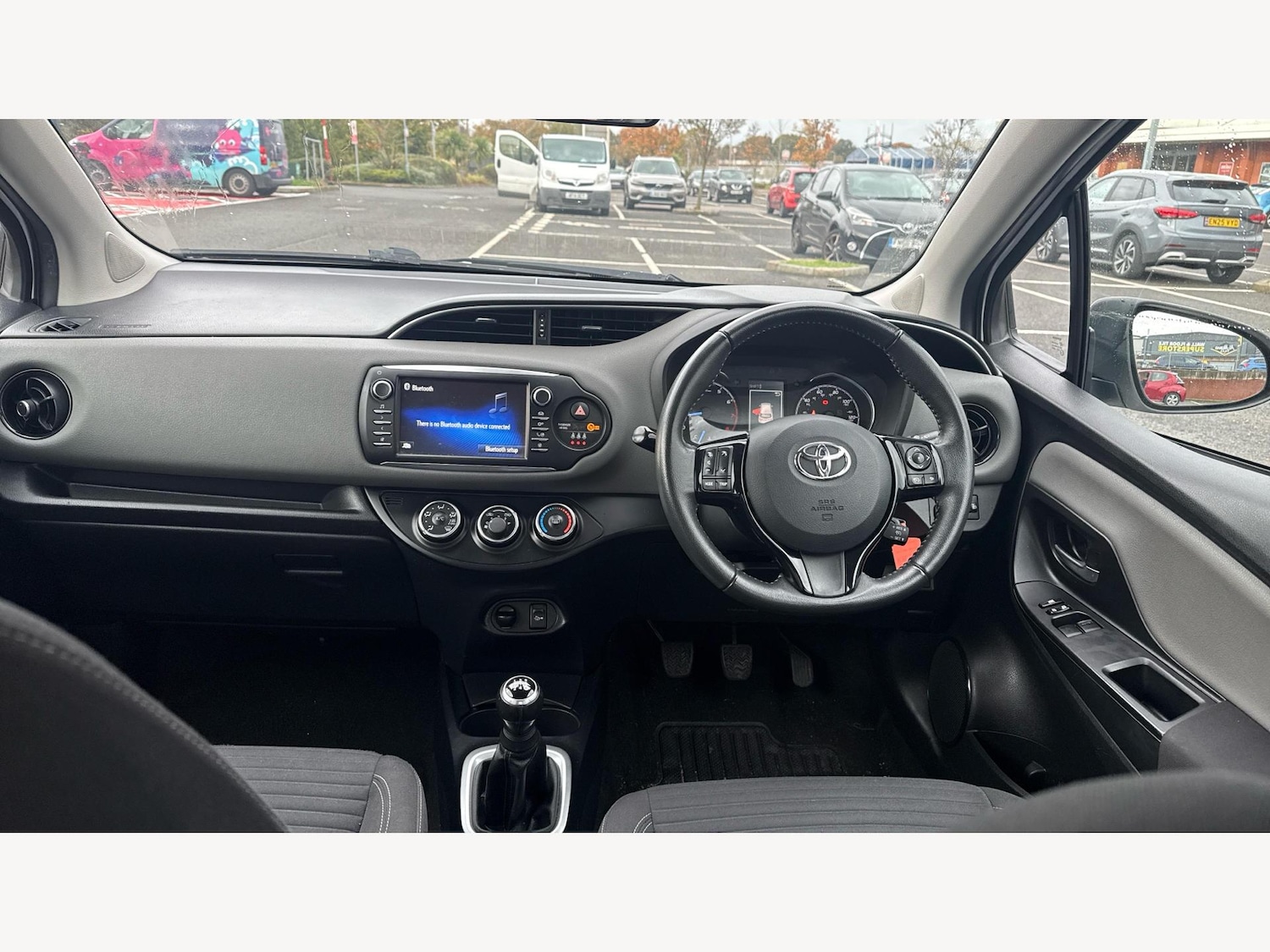 Used Toyota Yaris 2017 for sale - 76612785: Photo 7