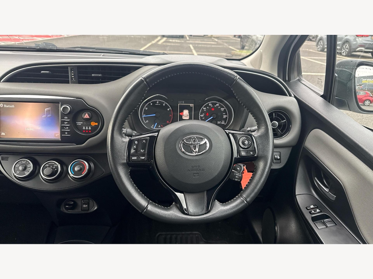 Used Toyota Yaris 2017 for sale - 76612785: Photo 8