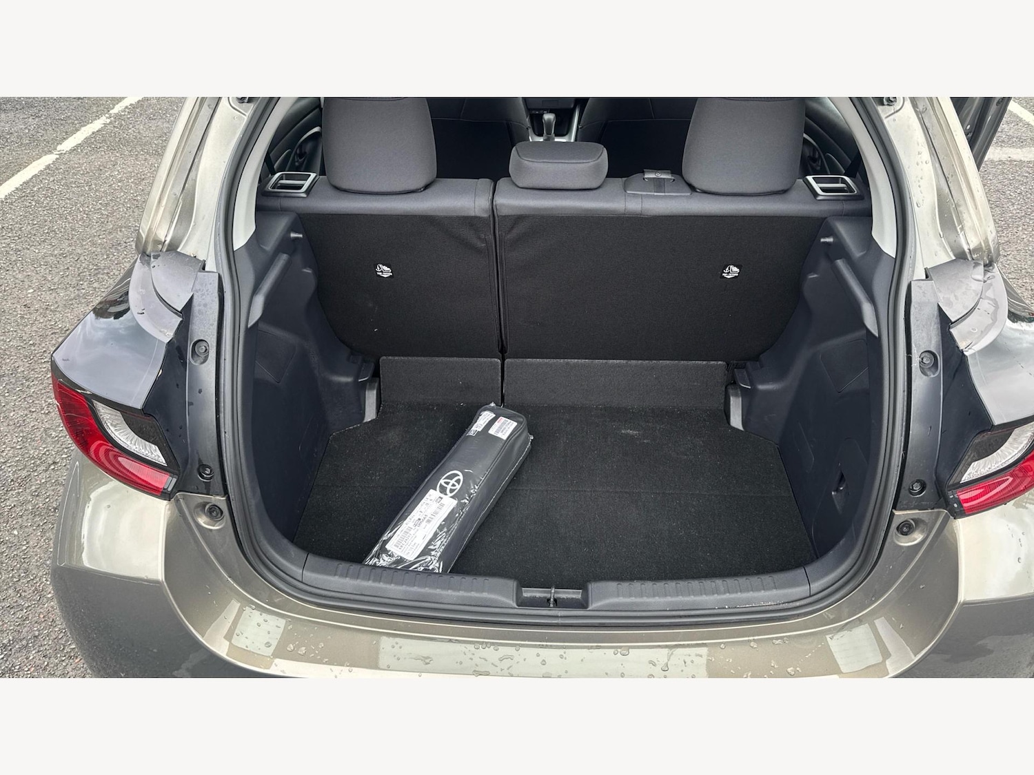 Used Toyota Yaris 2024 for sale - 77625520: Photo 16