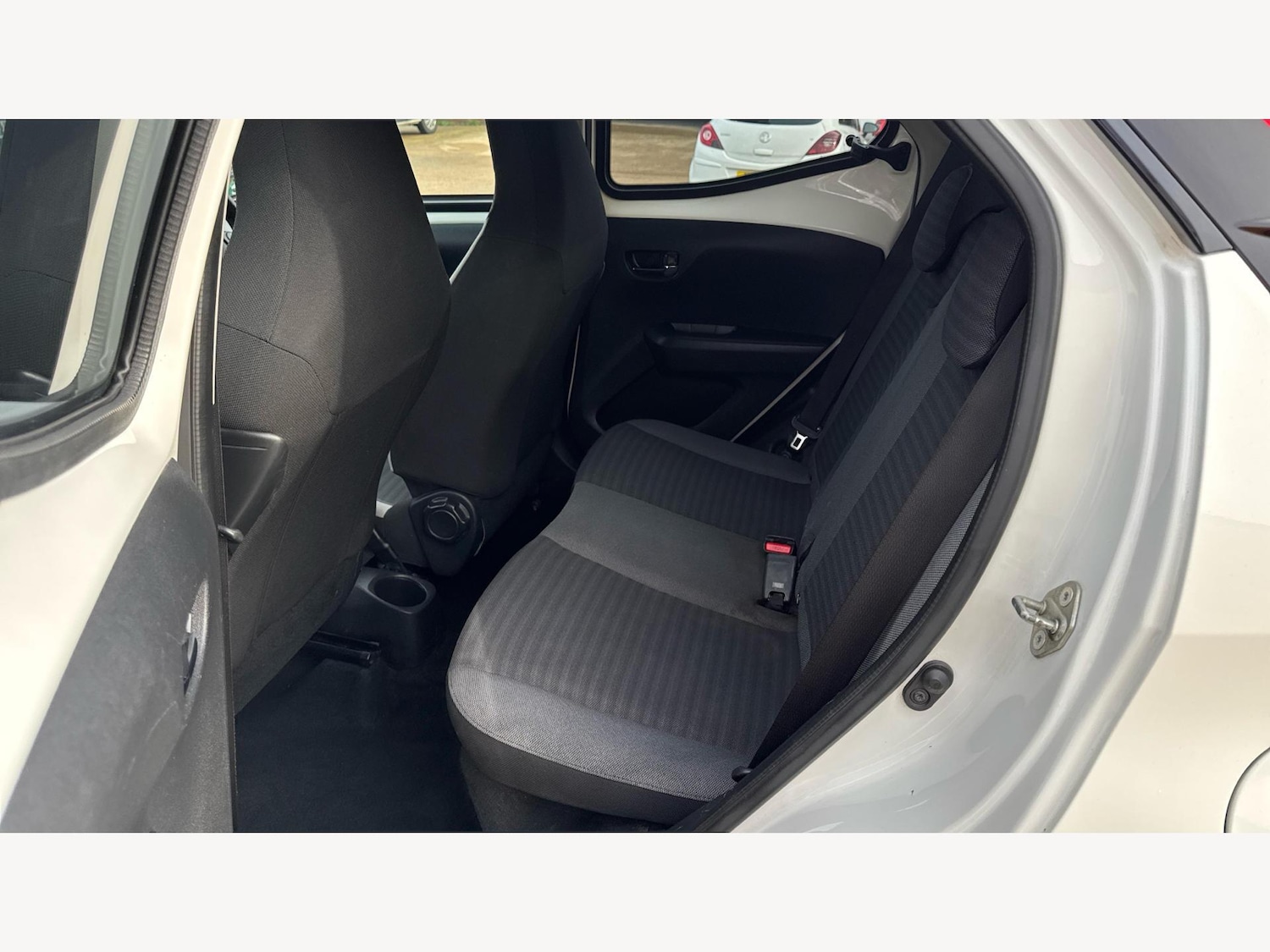 Used Toyota AYGO 2018 for sale - 76633586: Photo 15