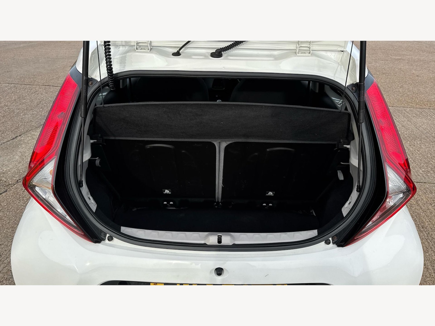 Used Toyota AYGO 2018 for sale - 76633586: Photo 16