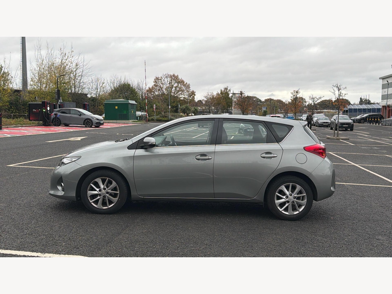 Used Toyota Auris 2014 for sale - 76613080: Photo 19