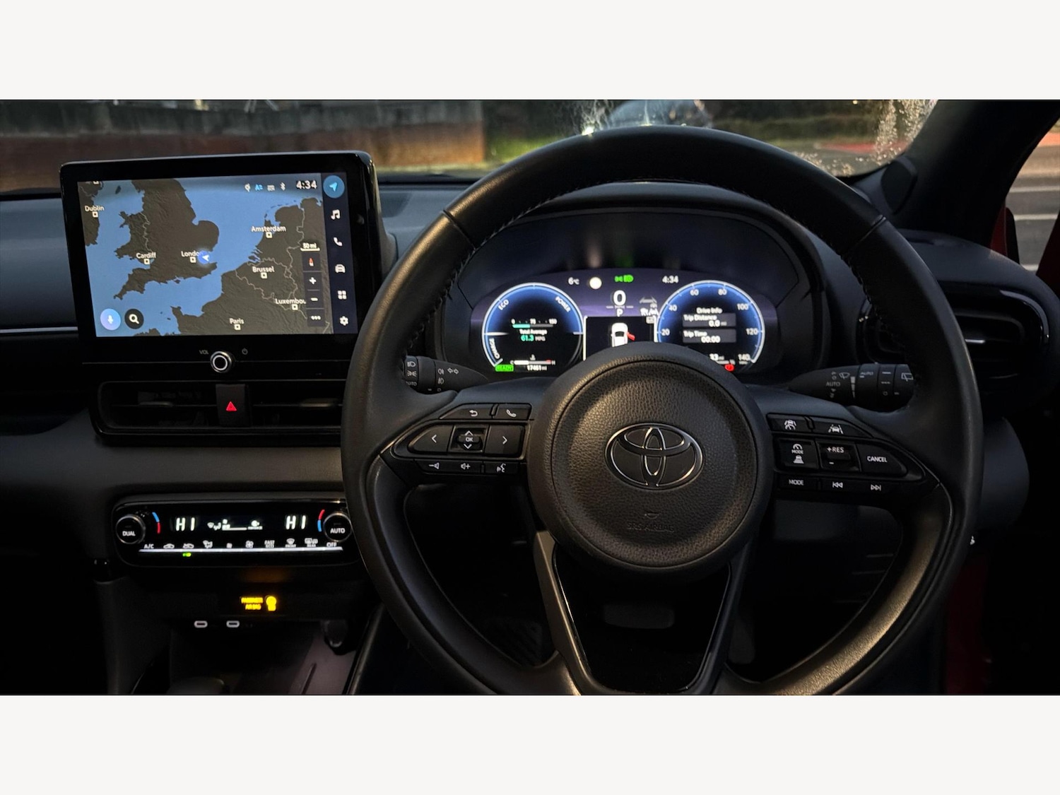 Used Toyota Yaris 2024 for sale - 77278732: Photo 10