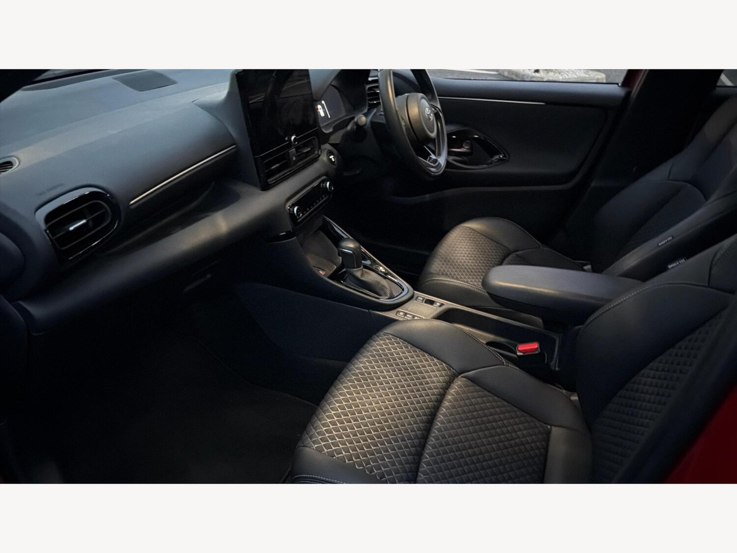 Used Toyota Yaris 2024 for sale - 77278732: Photo 12