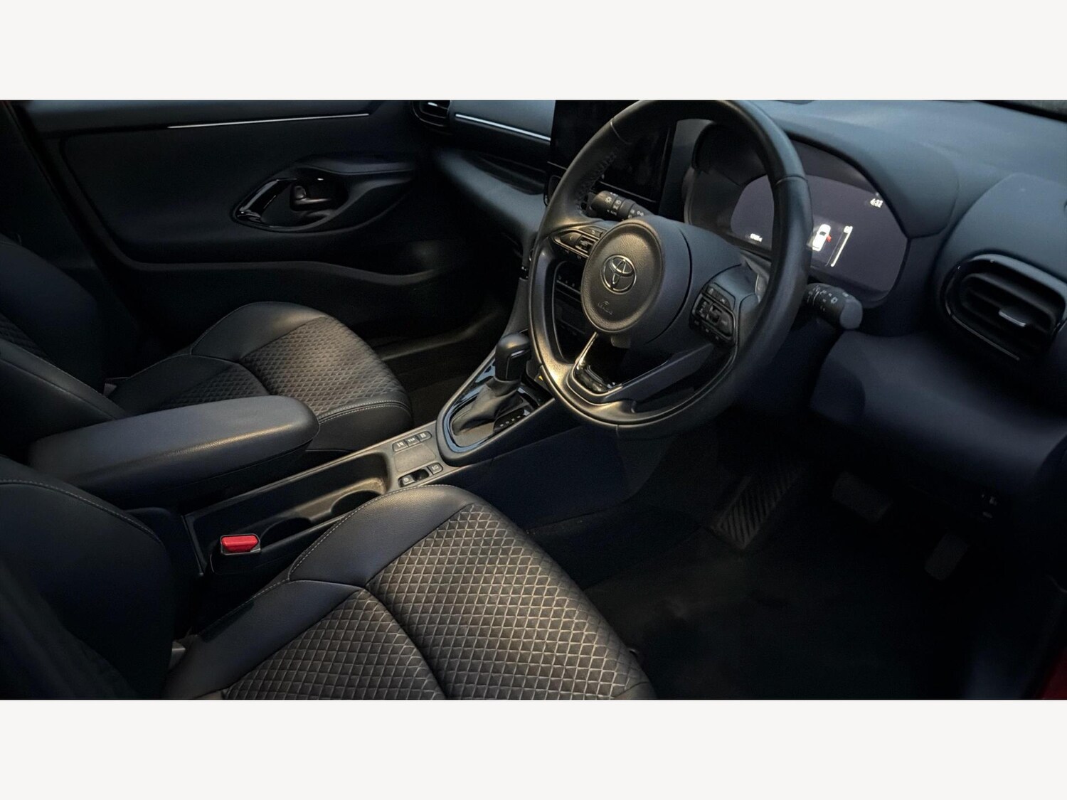 Used Toyota Yaris 2024 for sale - 77278732: Photo 13