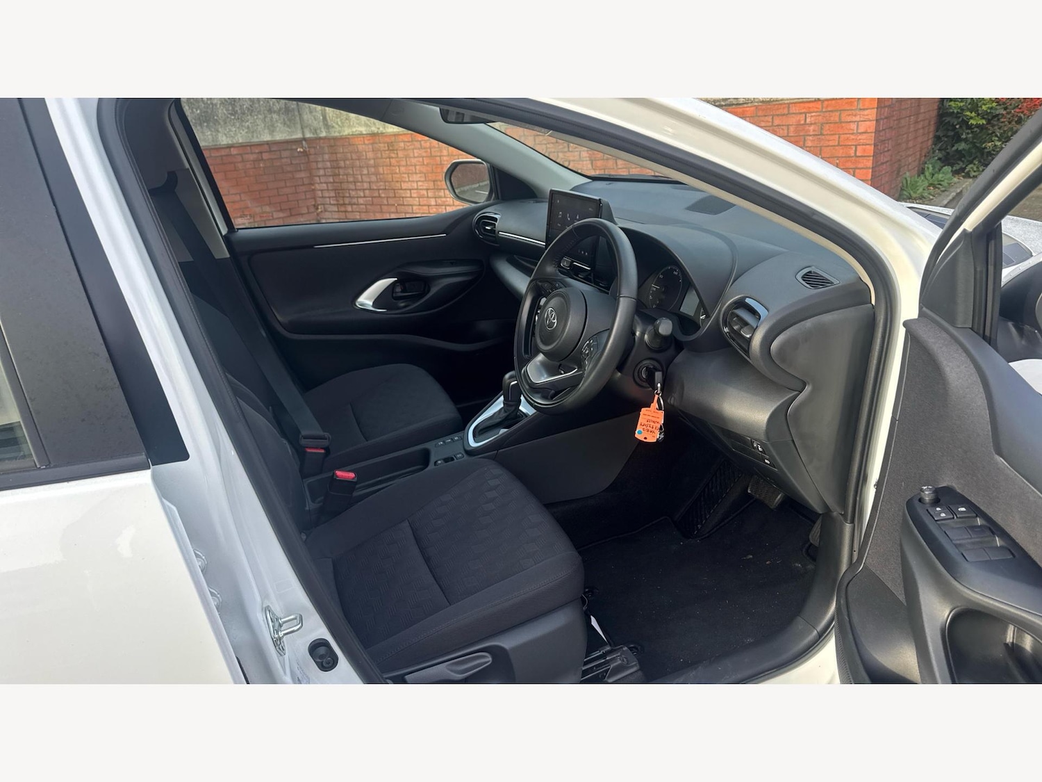 Used Toyota Yaris 2024 for sale - 76371471: Photo 13