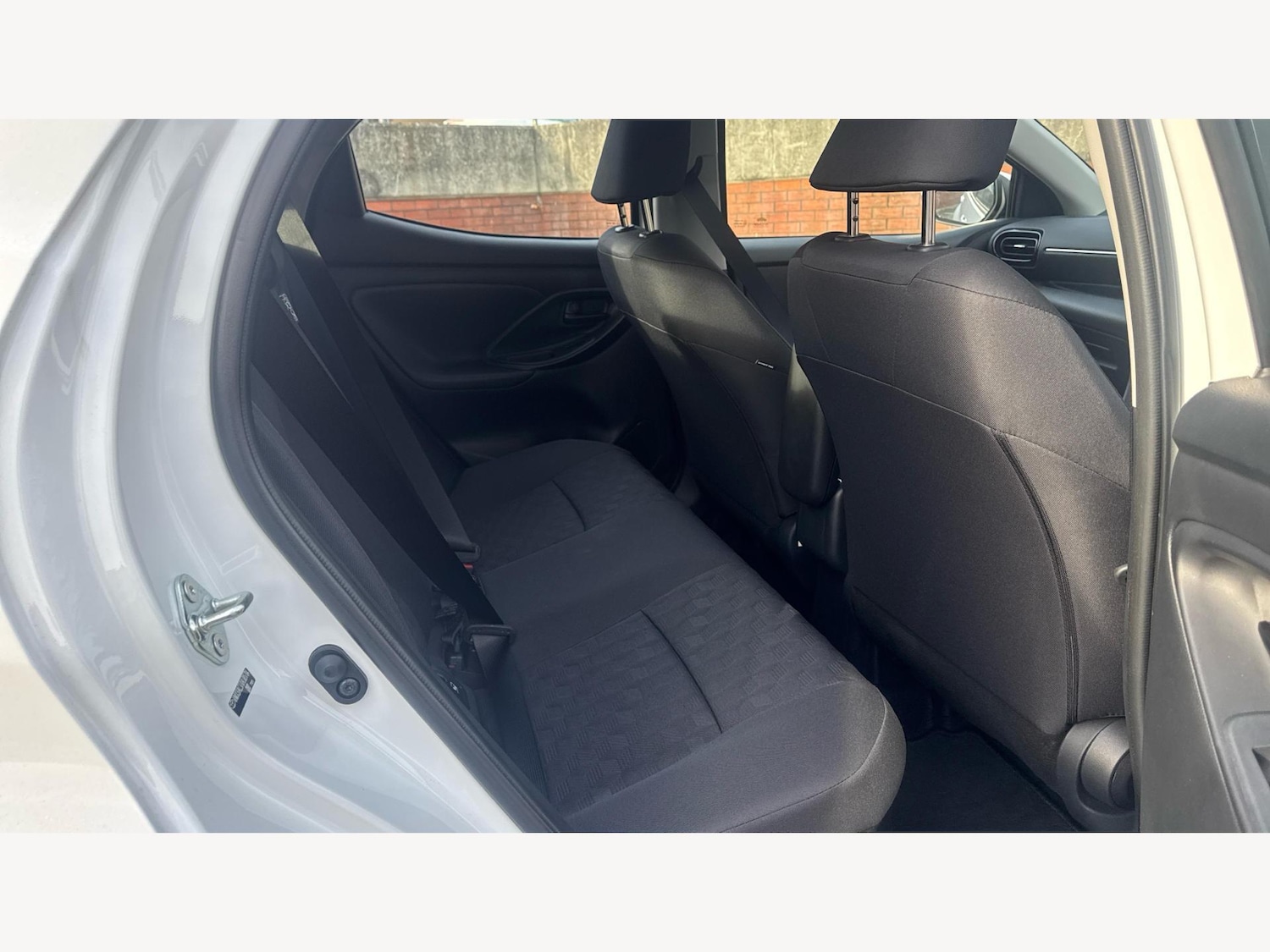 Used Toyota Yaris 2024 for sale - 76371471: Photo 14