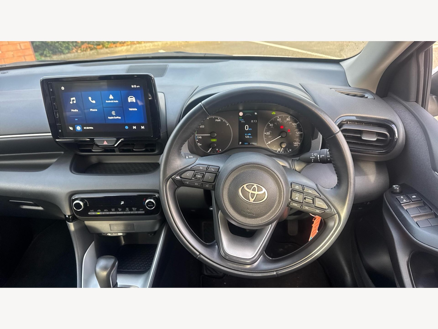 Used Toyota Yaris 2024 for sale - 76371471: Photo 8
