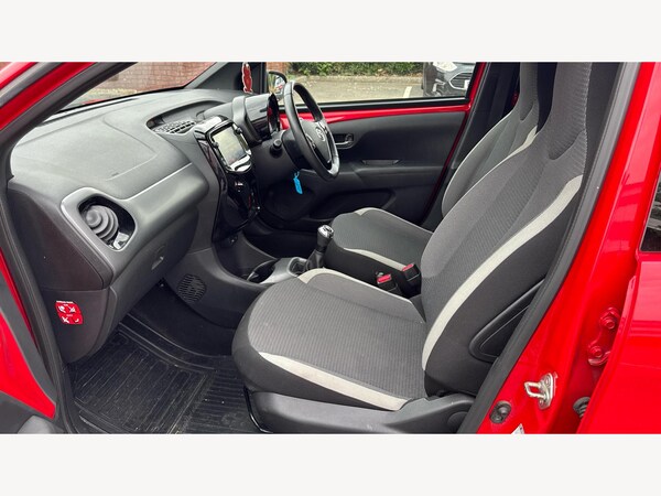 Used Toyota AYGO 2021 for sale - 75634821: Photo 12