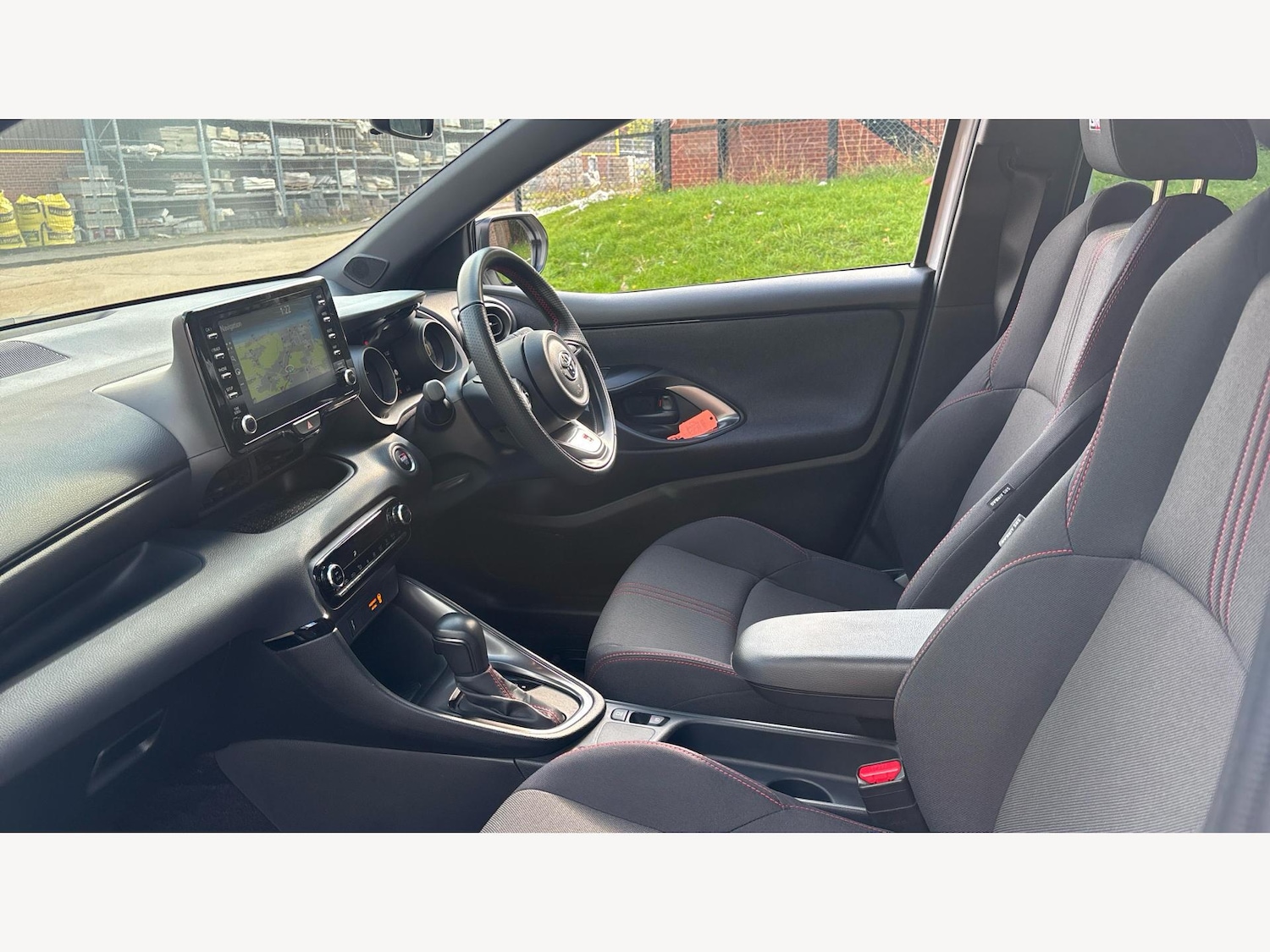 Used Toyota Yaris 2023 for sale - 76370370: Photo 12