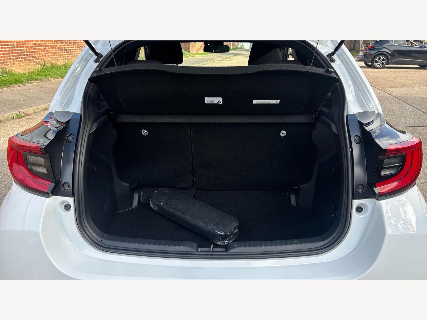 Used Toyota Yaris 2023 for sale - 76370370: Photo 16