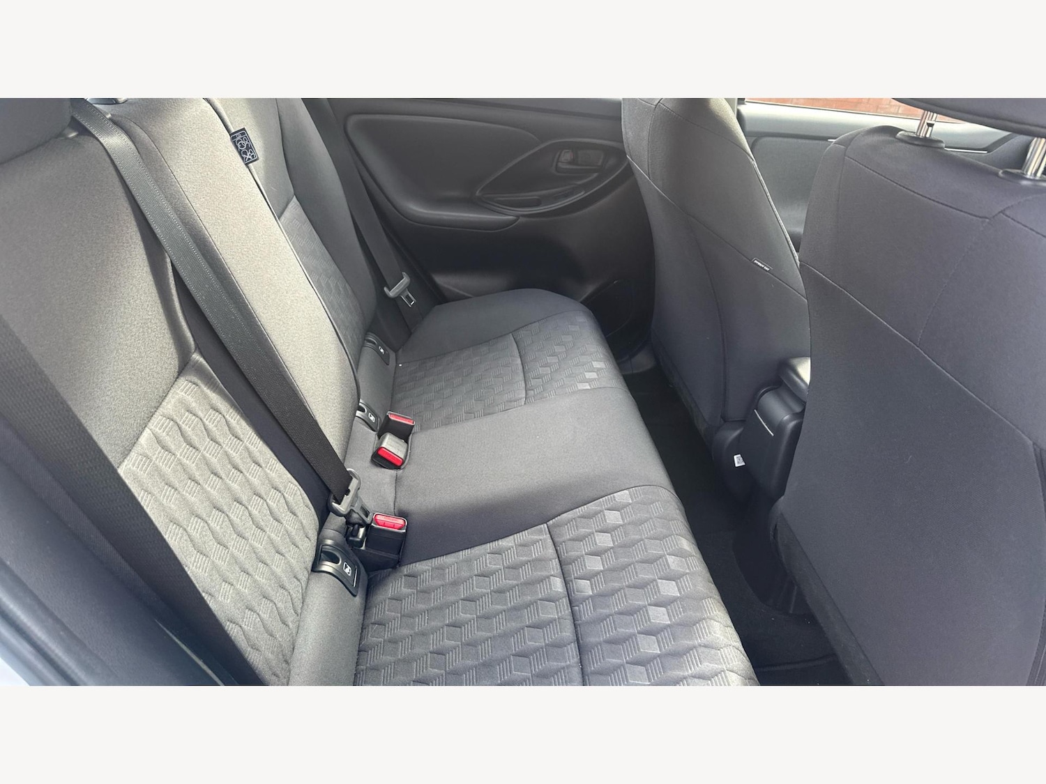 Used Toyota Yaris 2024 for sale - 76371725: Photo 14