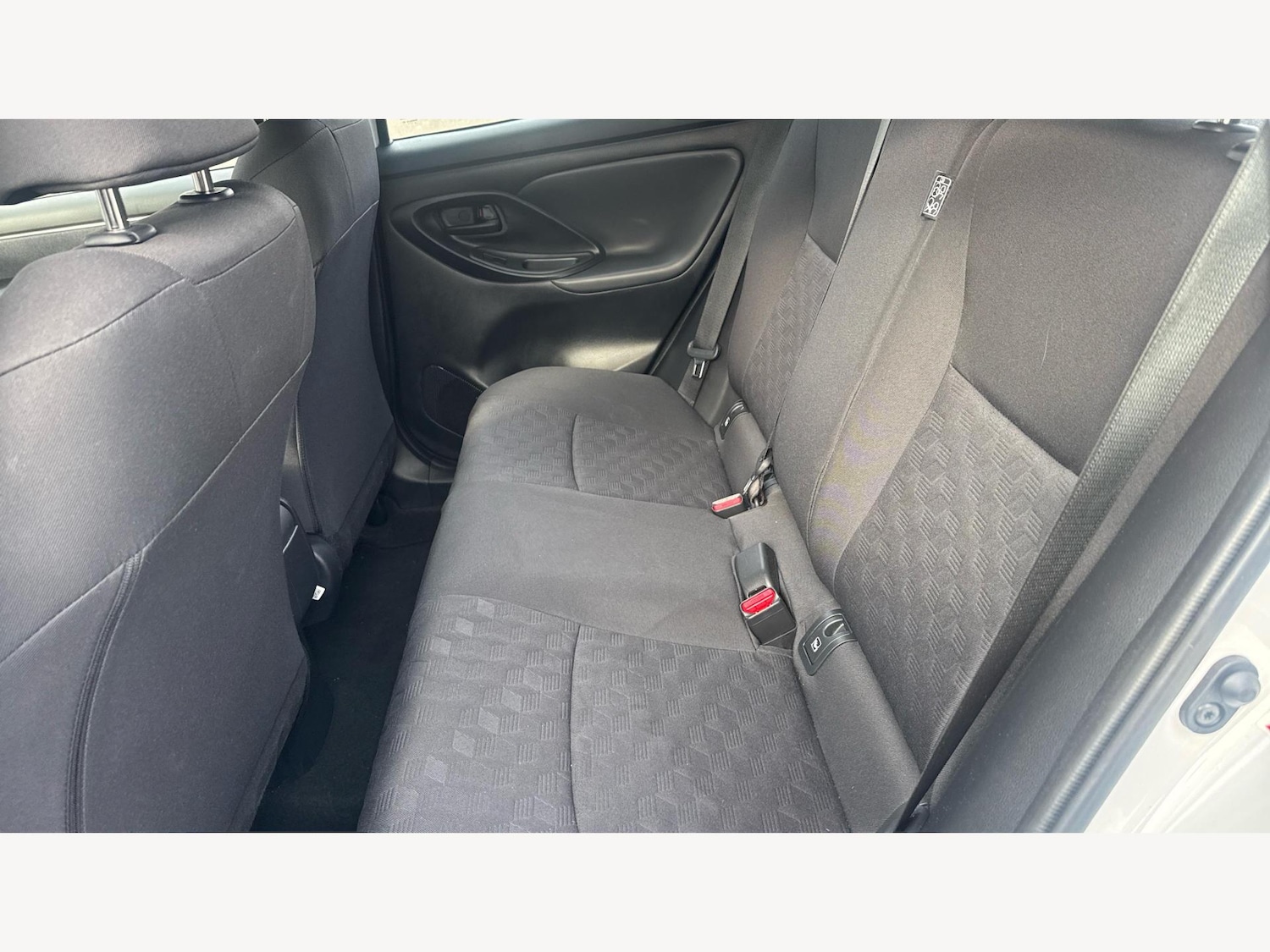 Used Toyota Yaris 2024 for sale - 76371725: Photo 15