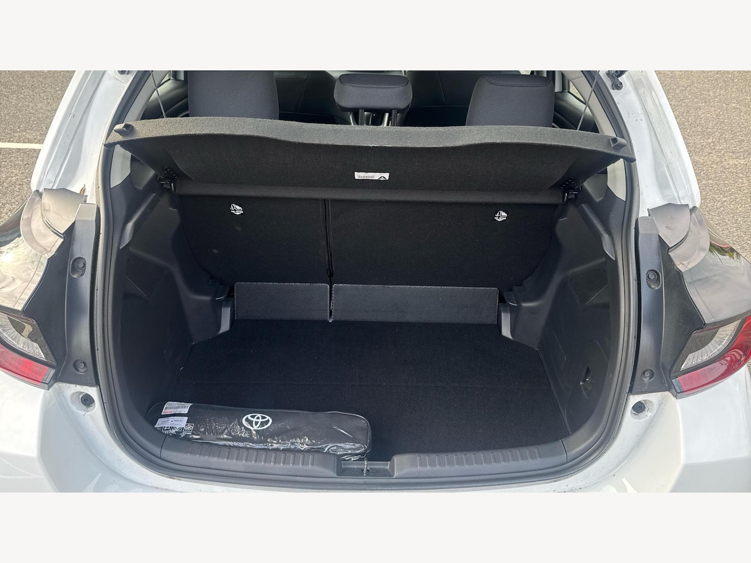 Used Toyota Yaris 2024 for sale - 76371725: Photo 16