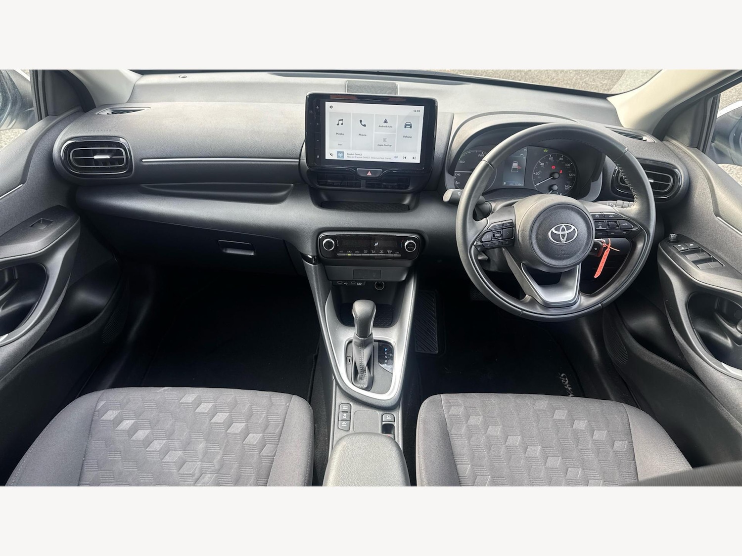 Used Toyota Yaris 2024 for sale - 76371725: Photo 7