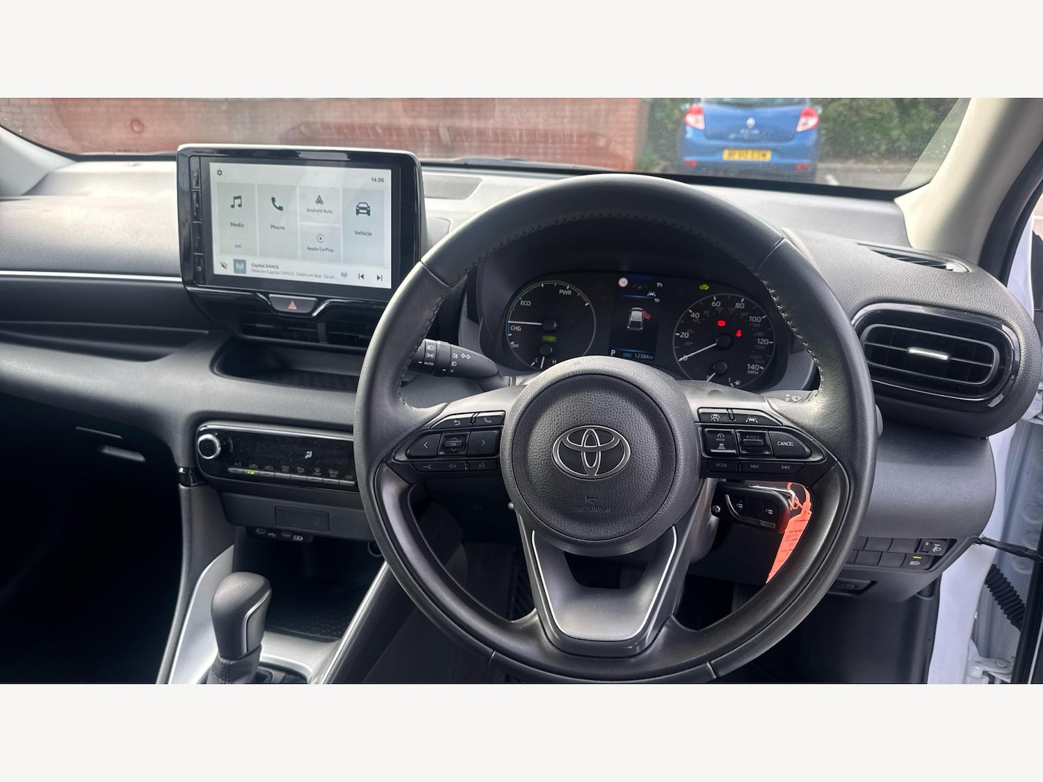 Used Toyota Yaris 2024 for sale - 76371725: Photo 8