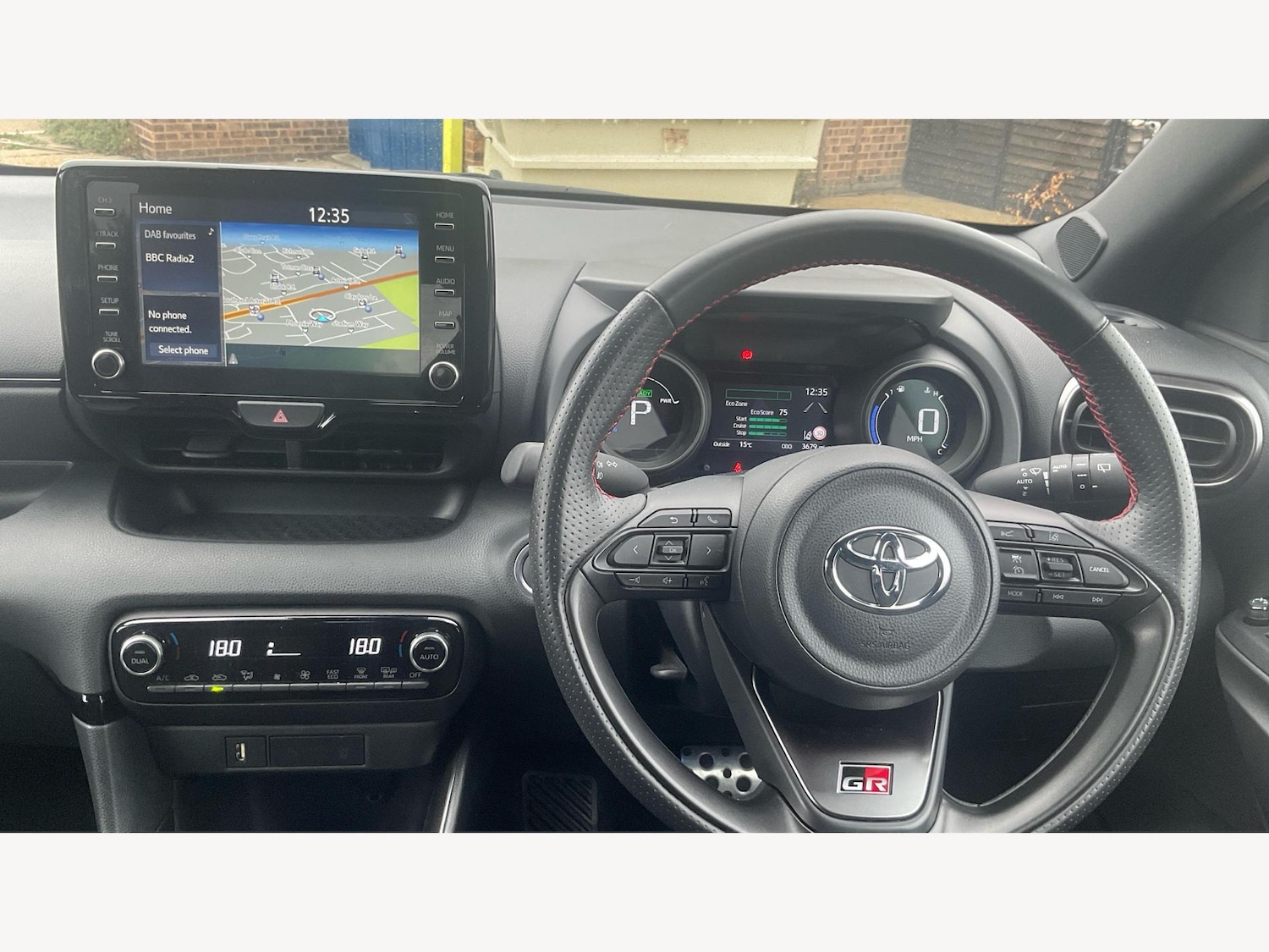 Used Toyota Yaris 2024 for sale - 76371318: Photo 10