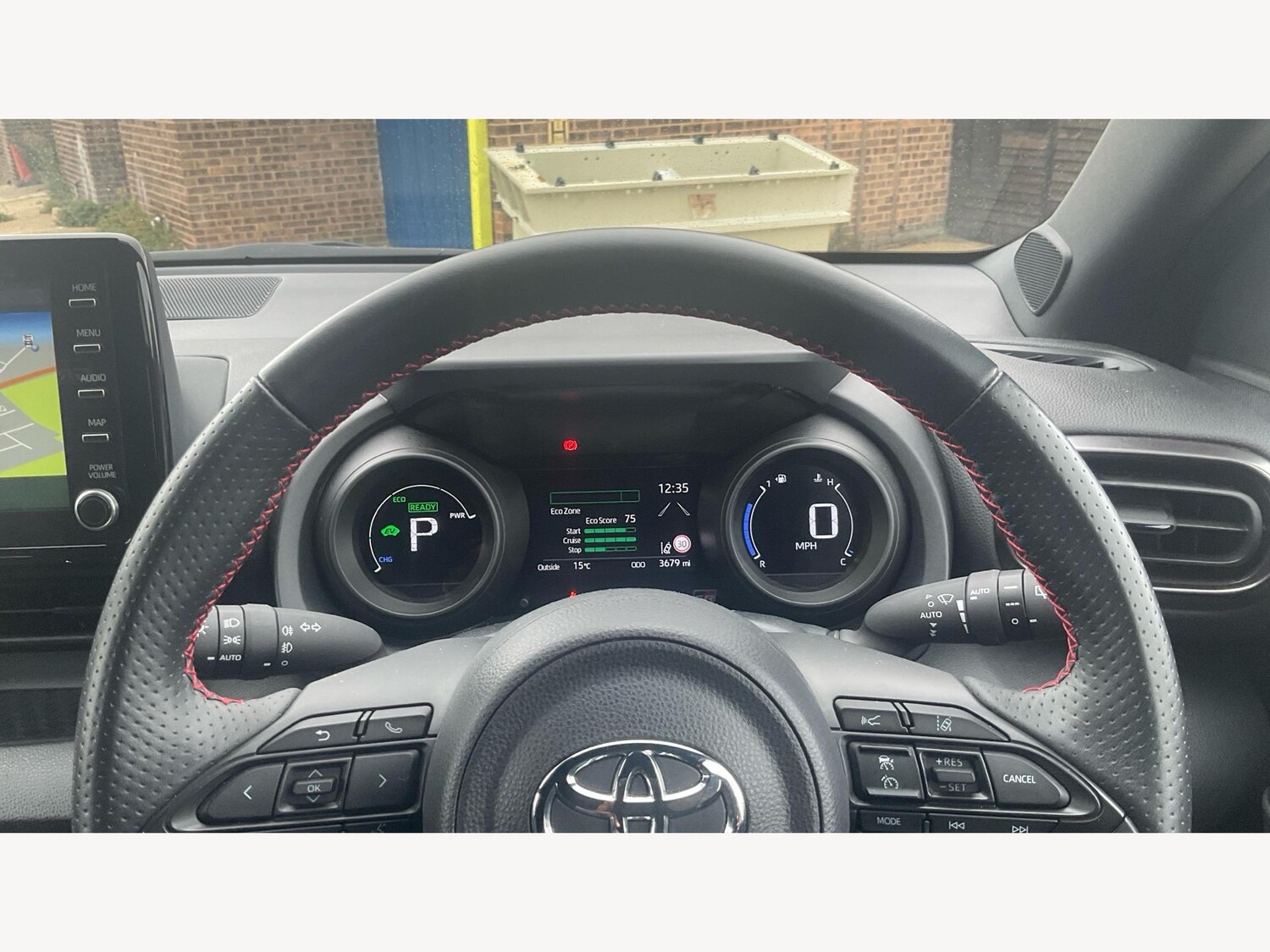 Used Toyota Yaris 2024 for sale - 76371318: Photo 11