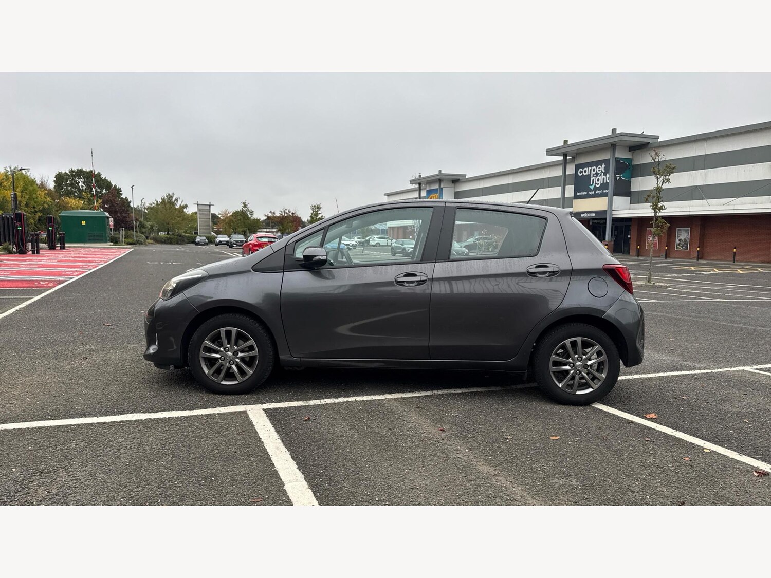 Used Toyota Yaris 2015 for sale - 76370504: Photo 19