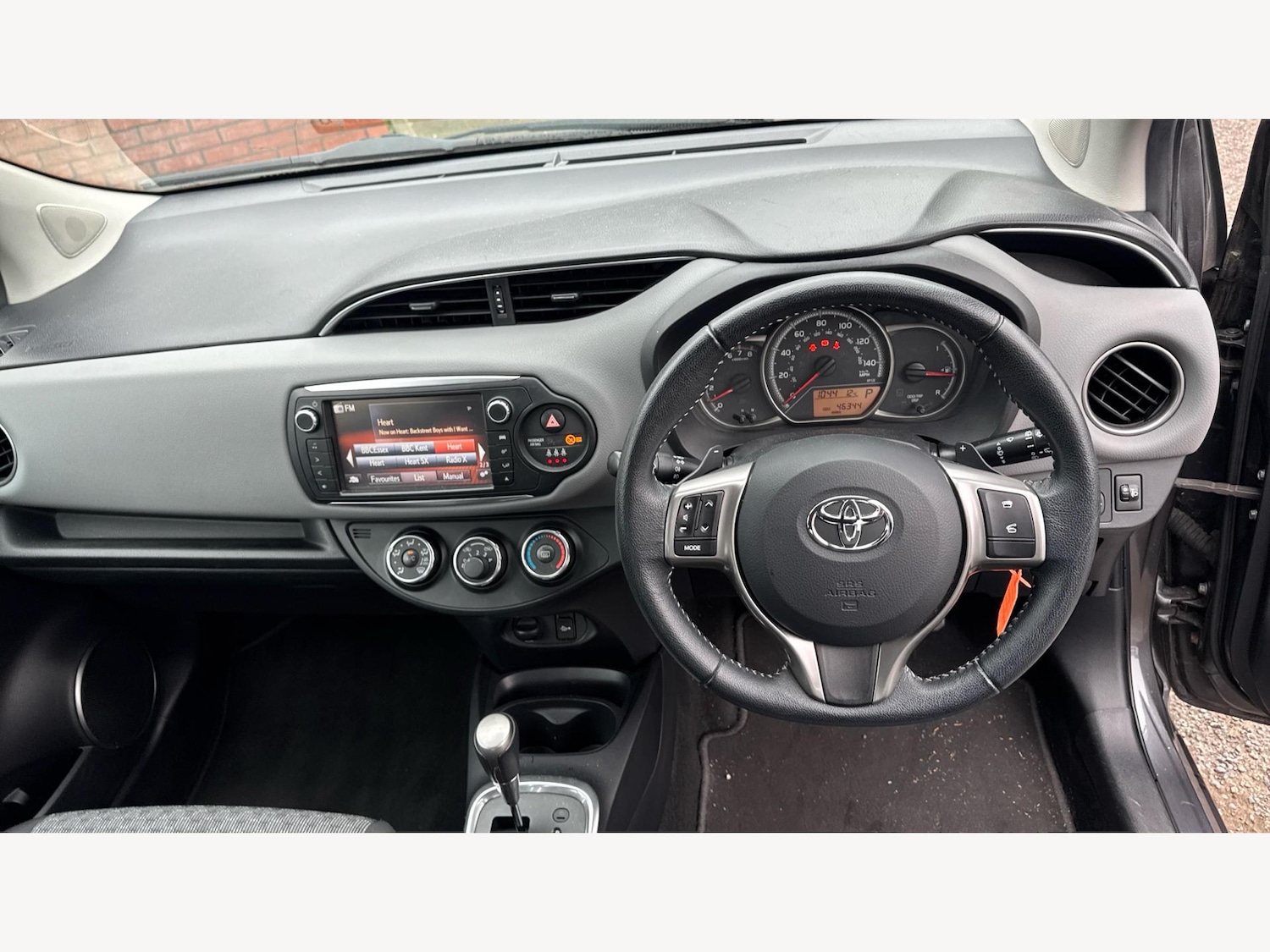 Used Toyota Yaris 2015 for sale - 76370504: Photo 7