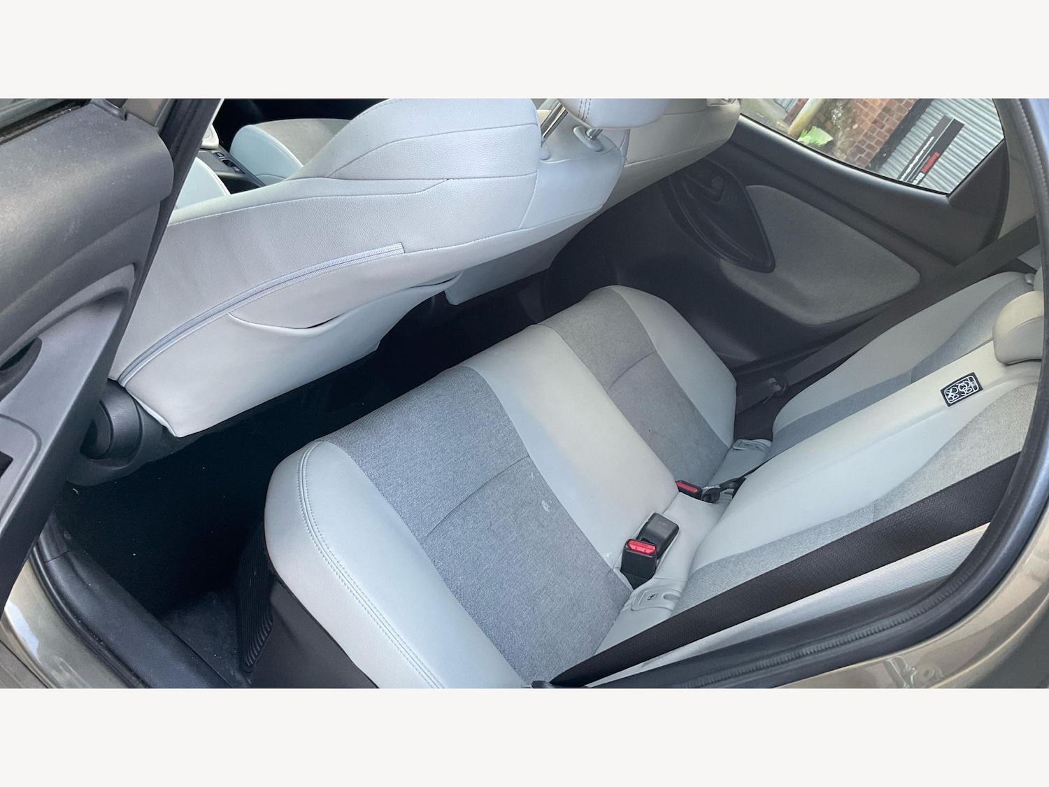 Used Toyota Yaris for sale - 77192012: Photo 15