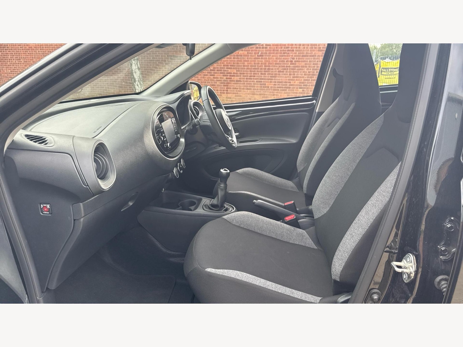 Used Toyota Aygo X 2023 for sale - 76370338: Photo 12